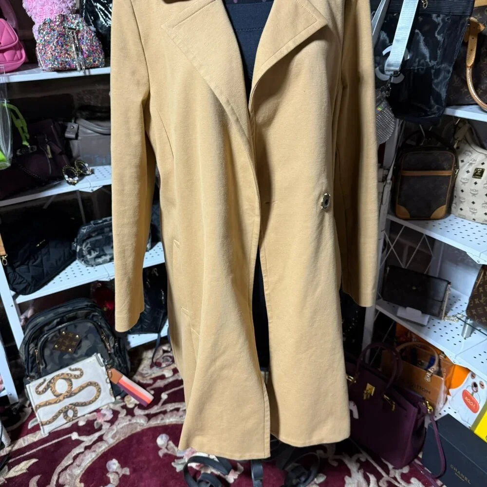 CAbi Ponte Trench Coat - Picture 2 of 5